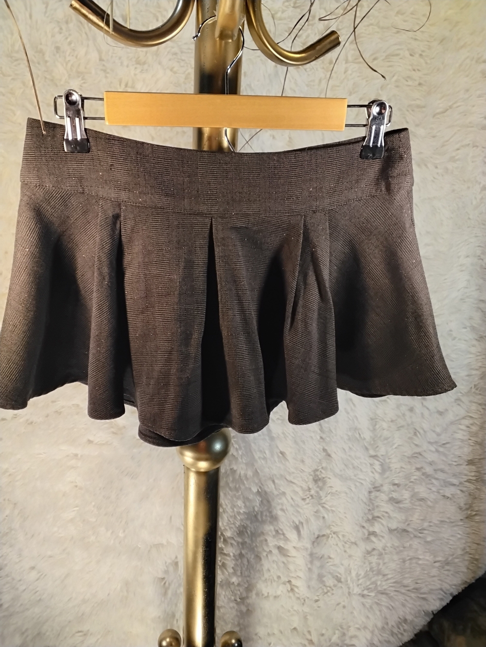 Wet Seal Women’s Brown Pleated Flare Skirt
